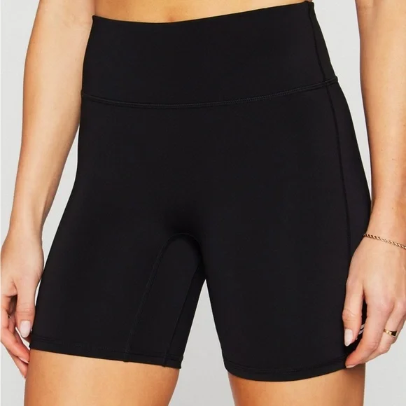 Fabletics | UNIVERSAL TENNIS ANYWHERE HIGH-WAISTED SHORT 6" - Image 2